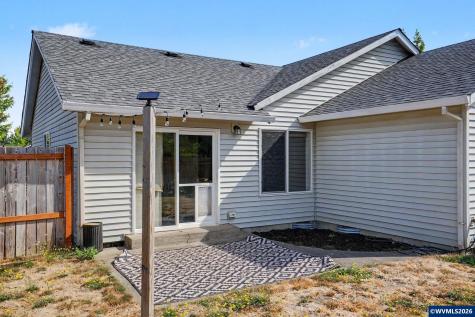 221 W Lincoln Street Carlton OR 97111