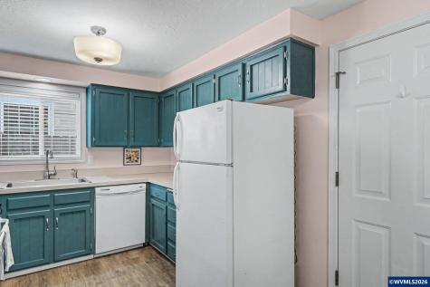 1036 Charlene Street S Salem OR 97306