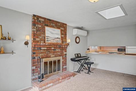 1036 Charlene Street S Salem OR 97306