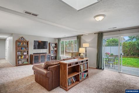 1036 Charlene Street S Salem OR 97306