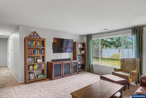 1036 Charlene Street S Salem OR 97306
