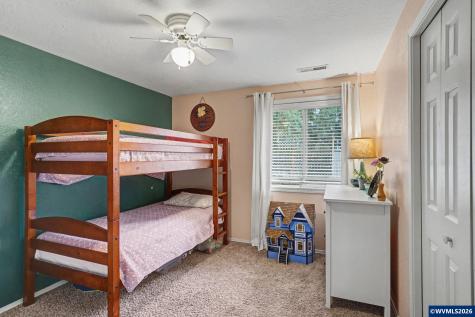 1036 Charlene Street S Salem OR 97306