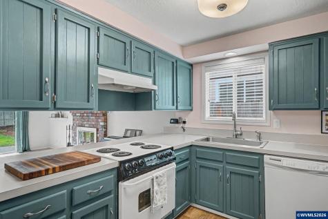 1036 Charlene Street S Salem OR 97306