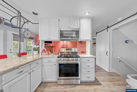 1290 Linnwood Drive NE Albany OR 97322