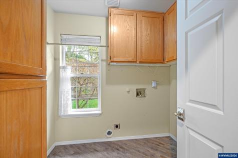 1290 Linnwood Drive NE Albany OR 97322