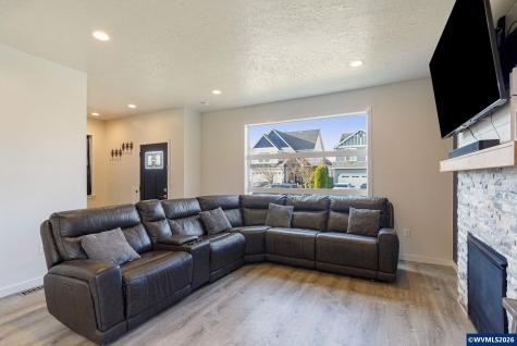 3824 Ryunkin Street SE Albany OR 97322