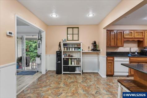 1300 Vine Street SW Albany OR 97321