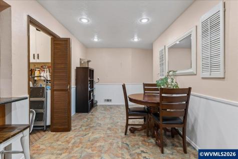 1300 Vine Street SW Albany OR 97321