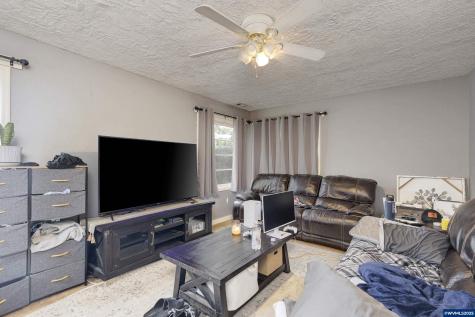 307 Sherman Street Amity OR 97101