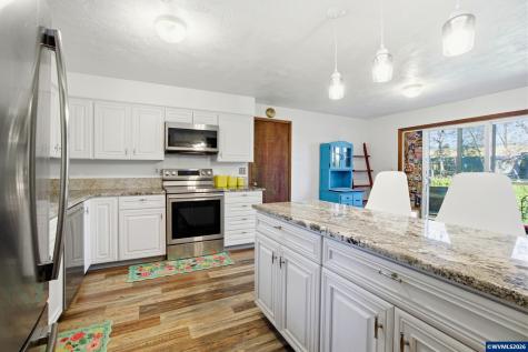 784 Dalke East Street Monmouth OR 97361