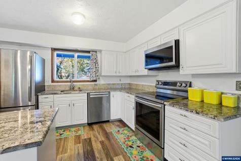 784 Dalke East Street Monmouth OR 97361