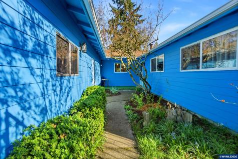 784 Dalke East Street Monmouth OR 97361