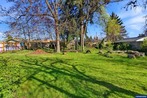 784 Dalke East Street Monmouth OR 97361
