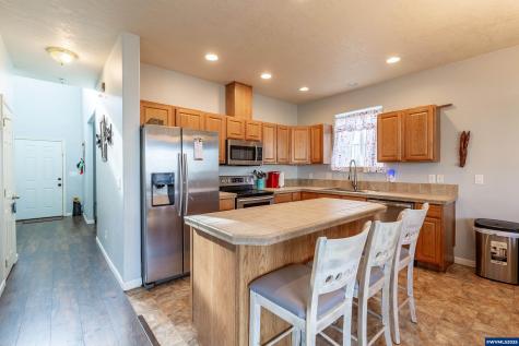 317 W Jadon Drive Lebanon OR 97355