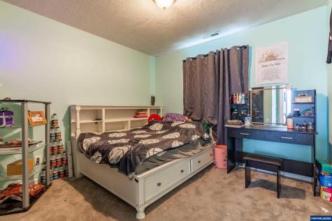 317 W Jadon Drive Lebanon OR 97355