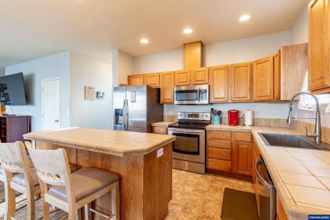317 W Jadon Drive Lebanon OR 97355
