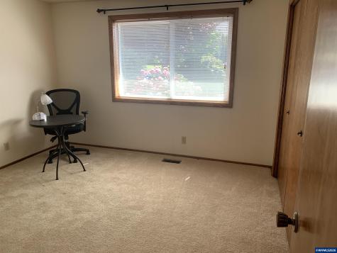 1619 Nut Tree Drive NW Salem OR 97304