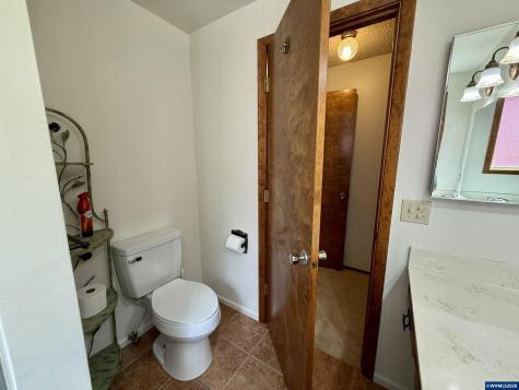 1619 Nut Tree Drive NW Salem OR 97304