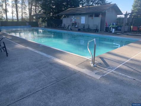 1619 Nut Tree Drive NW Salem OR 97304