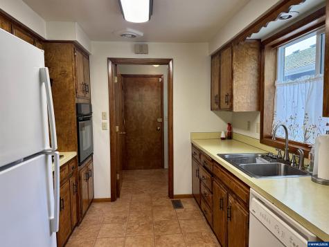 1619 Nut Tree Drive NW Salem OR 97304