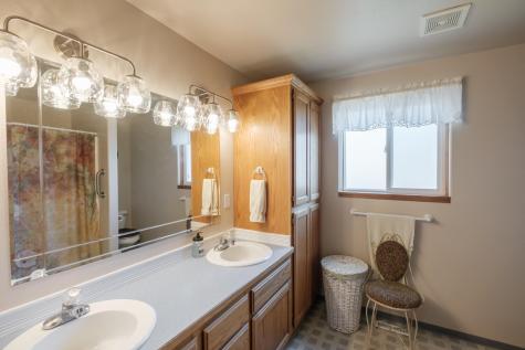 1370 Bentley Street E Monmouth OR 97361