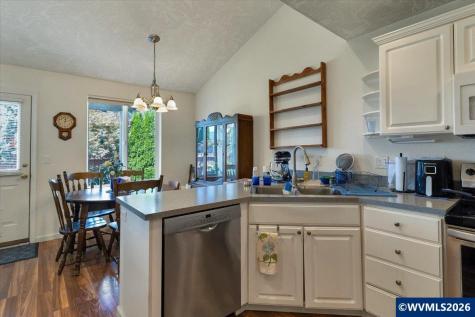1268 S 7th Street Independence OR 97351