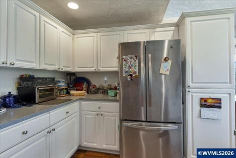 1268 S 7th Street Independence OR 97351