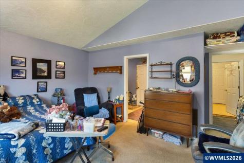 1268 S 7th Street Independence OR 97351