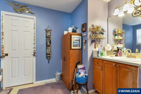 1268 S 7th Street Independence OR 97351