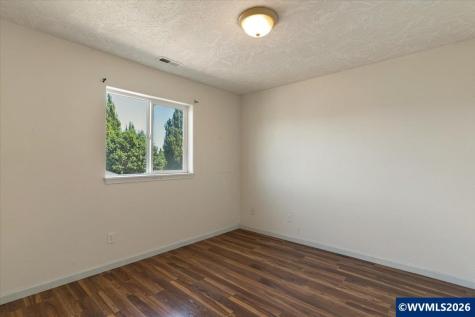 1268 S 7th Street Independence OR 97351