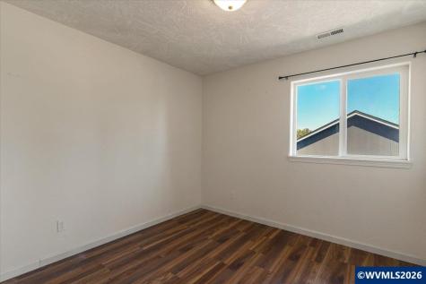1268 S 7th Street Independence OR 97351