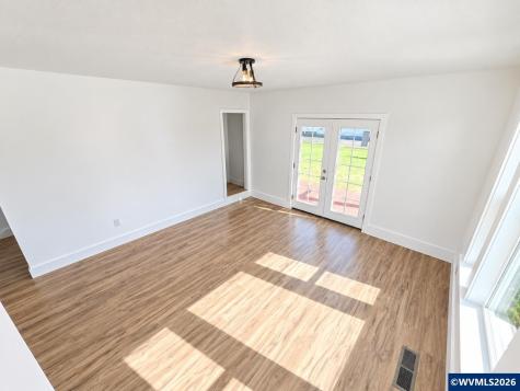 303 W Water Street Stayton OR 97383