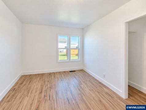 303 W Water Street Stayton OR 97383