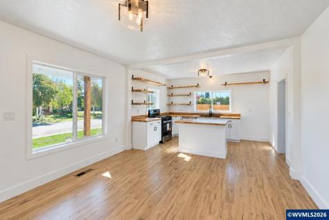 303 W Water Street Stayton OR 97383