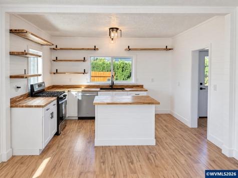 303 W Water Street Stayton OR 97383