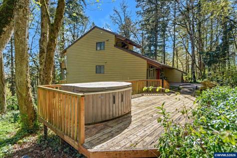 9855 Liberty Road S Salem OR 97306