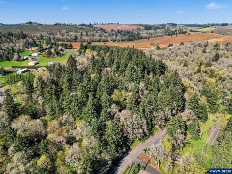 9855 Liberty Road S Salem OR 97306