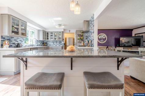 656 NW East Thornton Lake Drive Albany OR 97321