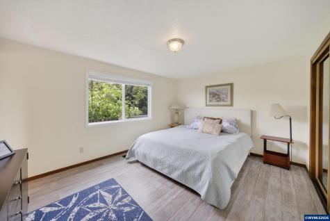 645 SE 4th Street Newport OR 97365