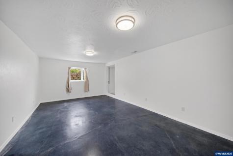 645 SE 4th Street Newport OR 97365
