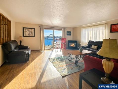 645 SE 4th Street Newport OR 97365