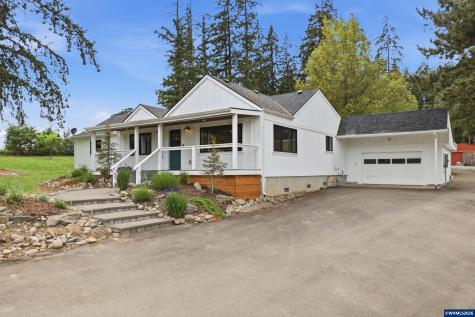 5801 NE Abbey Road Carlton OR 97111