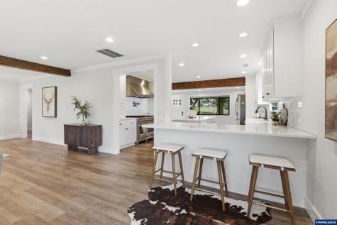 5801 NE Abbey Road Carlton OR 97111