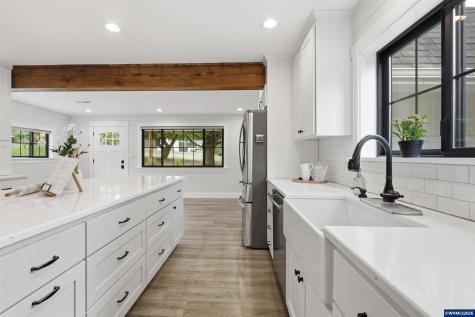 5801 NE Abbey Road Carlton OR 97111