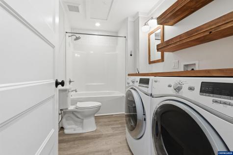 5801 NE Abbey Road Carlton OR 97111