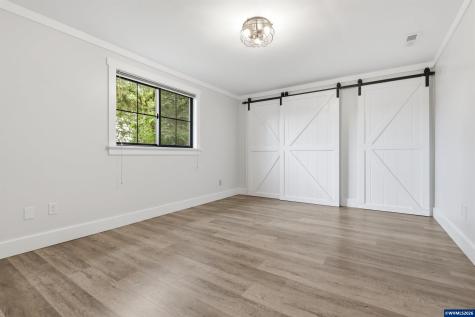 5801 NE Abbey Road Carlton OR 97111