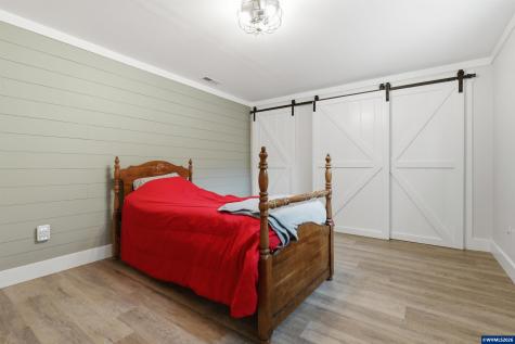 5801 NE Abbey Road Carlton OR 97111