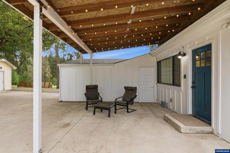5801 NE Abbey Road Carlton OR 97111