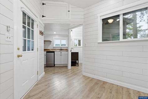 5801 NE Abbey Road Carlton OR 97111