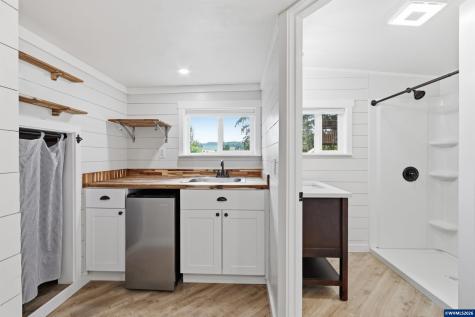 5801 NE Abbey Road Carlton OR 97111